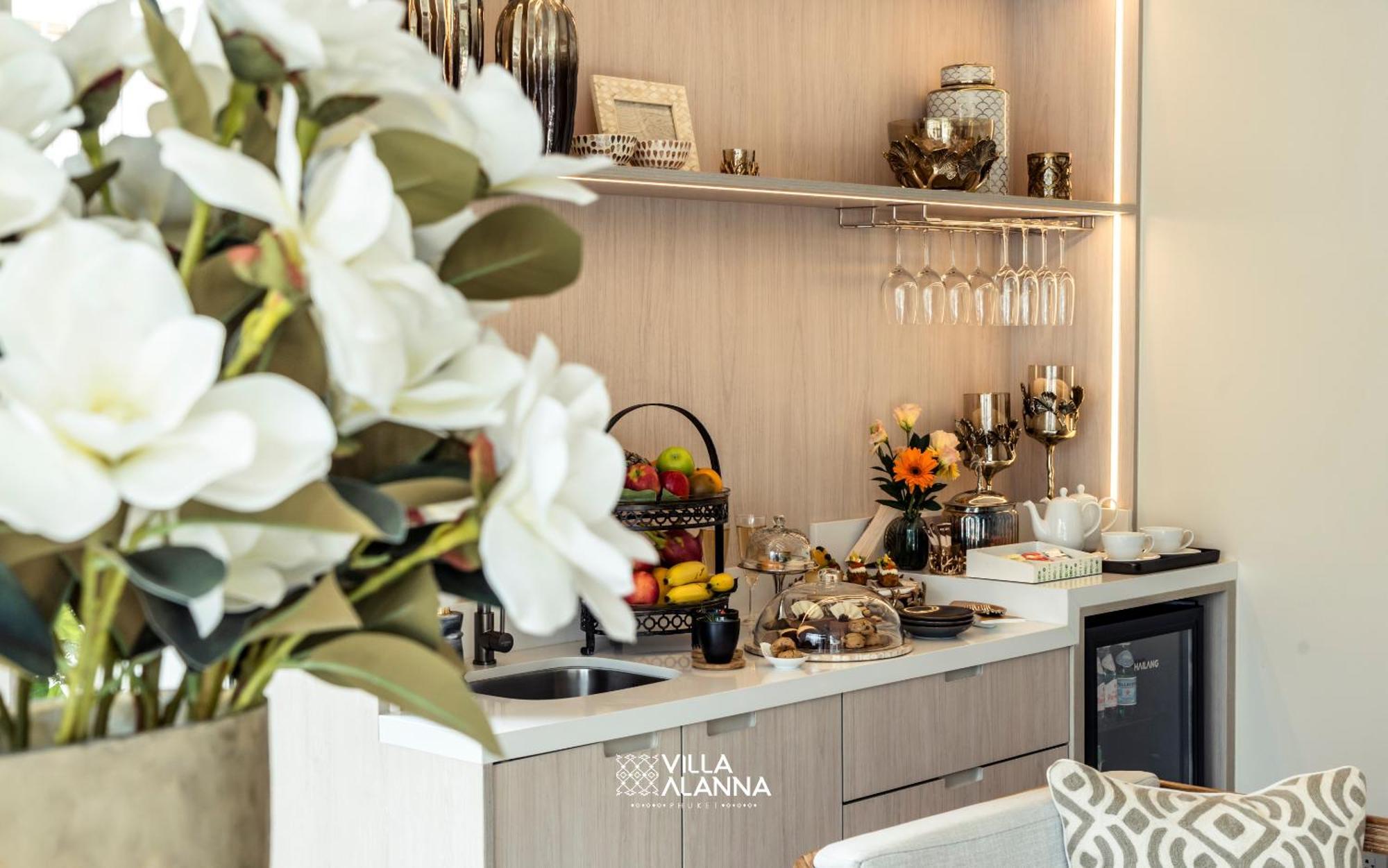 Villa Alanna Phuket Pantai Bang Tao Bagian luar foto
