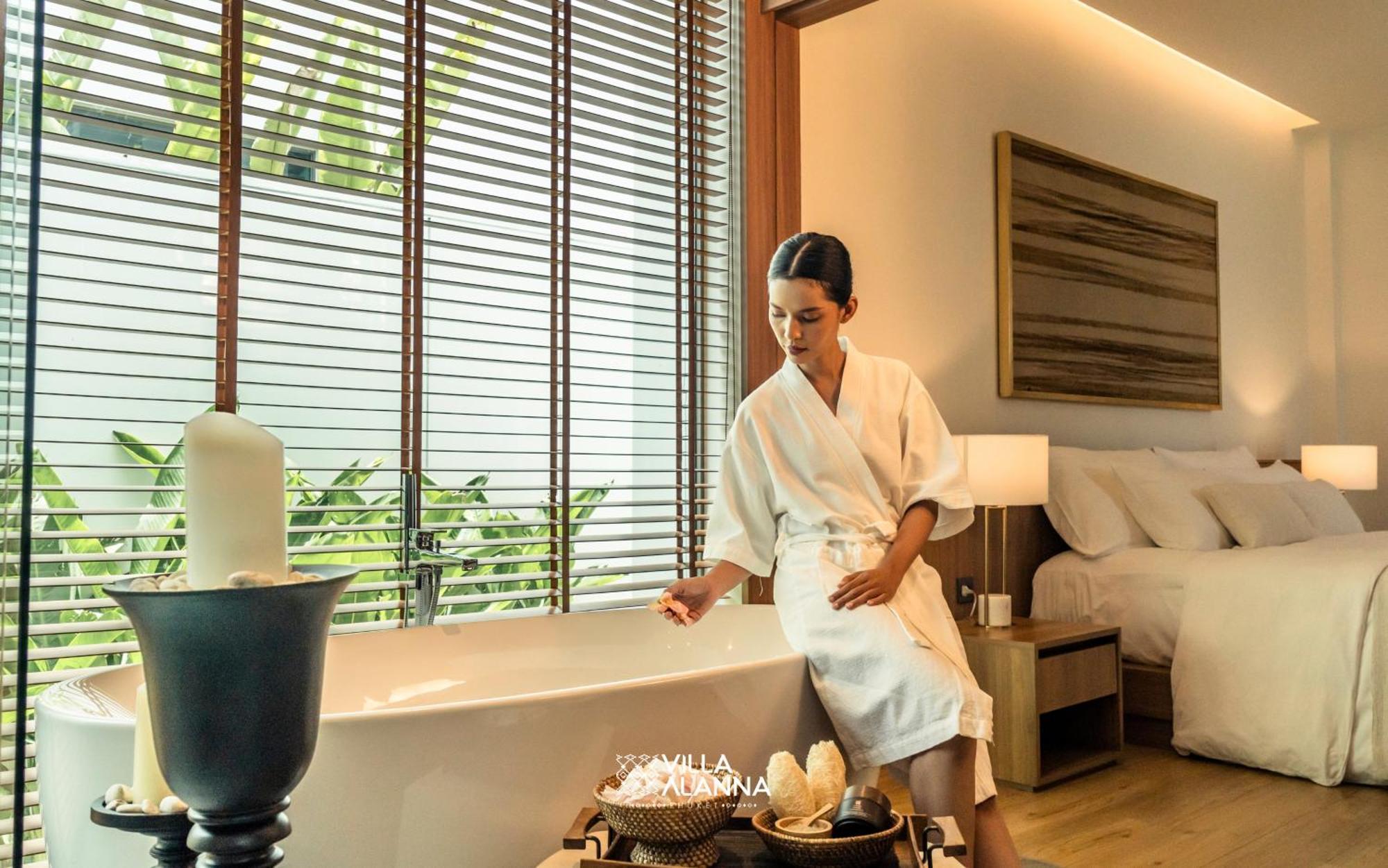 Villa Alanna Phuket Pantai Bang Tao Bagian luar foto