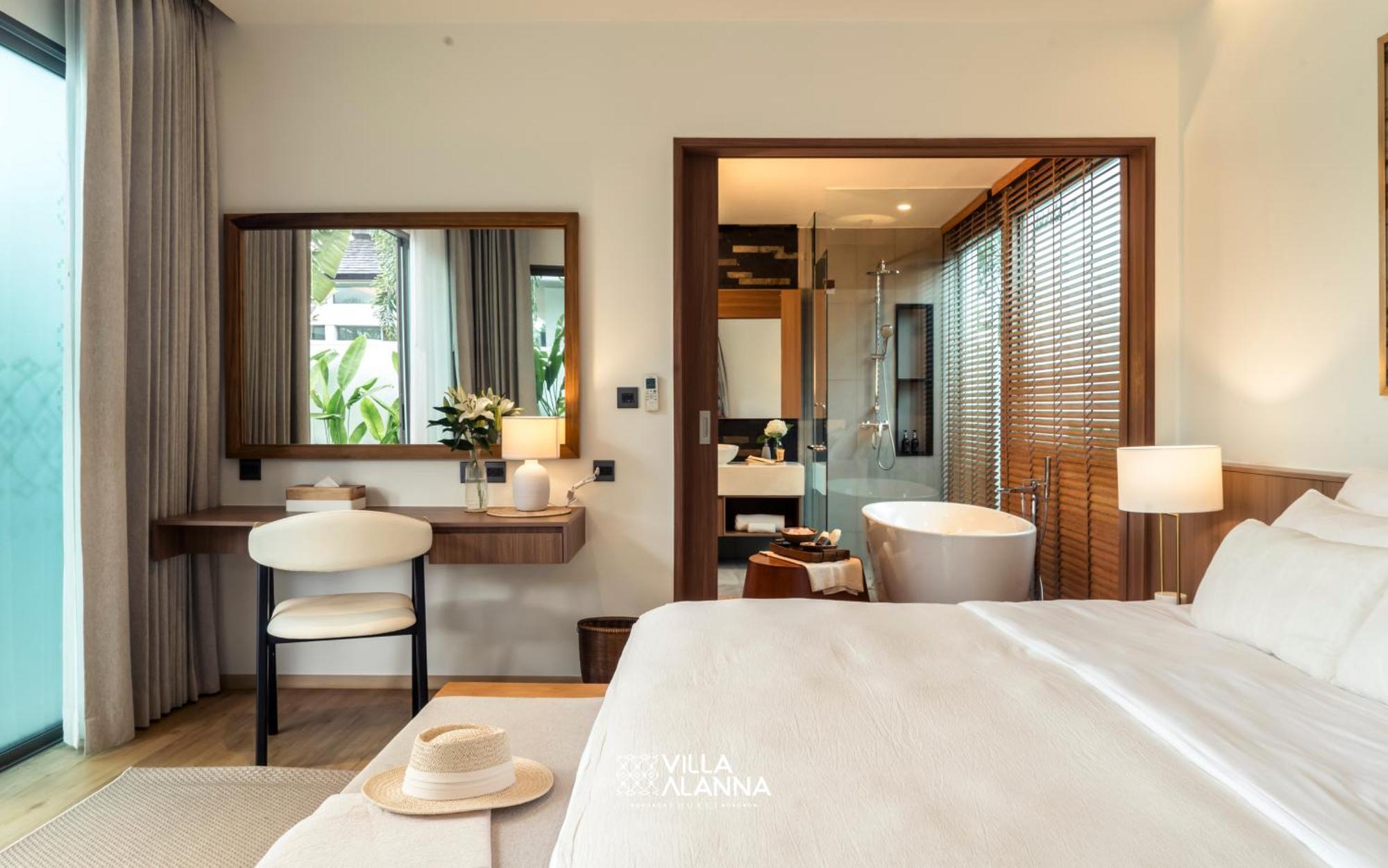Villa Alanna Phuket Pantai Bang Tao Bagian luar foto